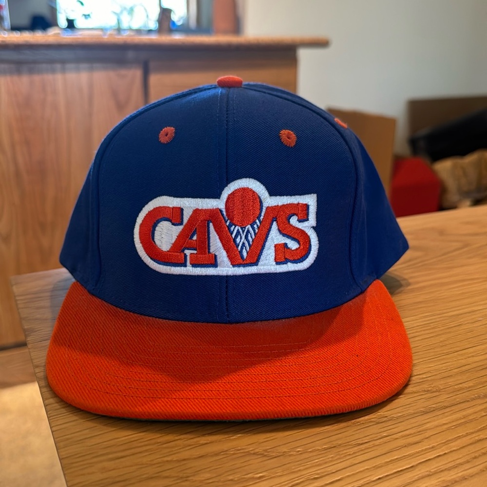 Cleveland Cavaliers adidas hardwood classics retro snap back hat